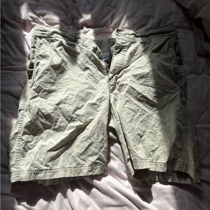 Columbia Men's Cargo Shorts in Light Khaki